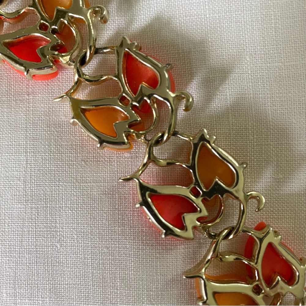 Vintage Leaf Bracelet Thermoset Heart Shape Orange Butterscotch Silvertone - Picture 6 of 12